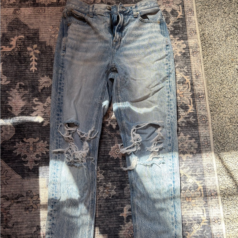 American Eagle Outfitters Light Blue Distressed Boyfriend Jeans